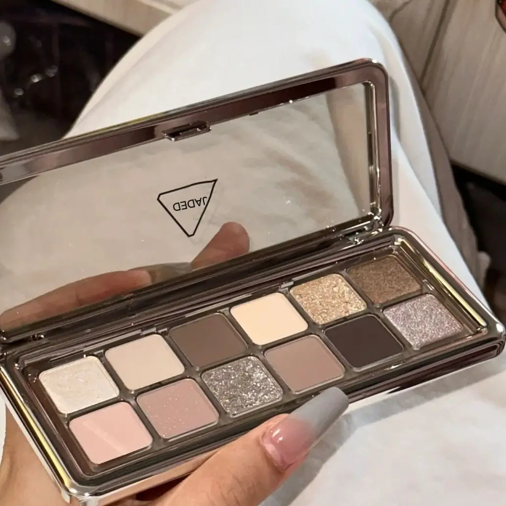 Piatto per ombretto a 12 color - Beauty Huda Makeup recensione e prezzo
